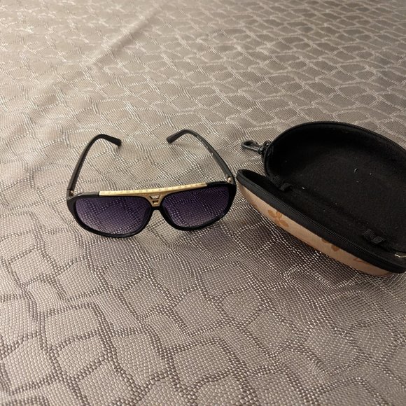 LOUIS VUITTON Evidence Sunglasses!! - Picture 2 of 7